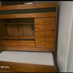 Solid wood bunkbed