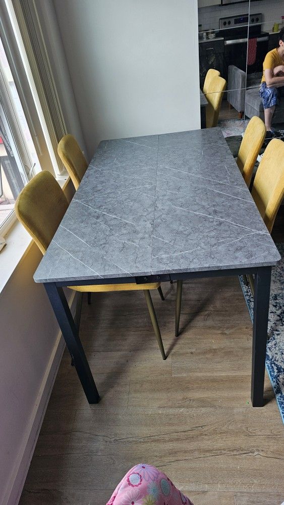 Dining Table And Chairs 