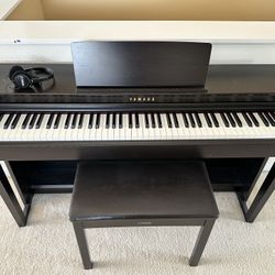 Yamaha Clavinova CLP-625