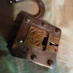 Old Military  Bunk Lock With Hidden Key Hole