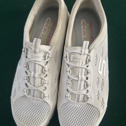 Skechers Women’s Slip-On Sneakers White Bungee Lace Air-Cooled Memory Foam Shoes