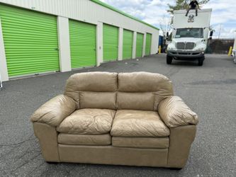 Loveseat For Sale (FREE DELIVERY)