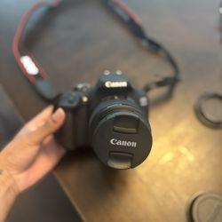 Canon EOS 2000D Rebel T7 Kit with EF-S 18-55mm f/3.5-5.6 III Lens 