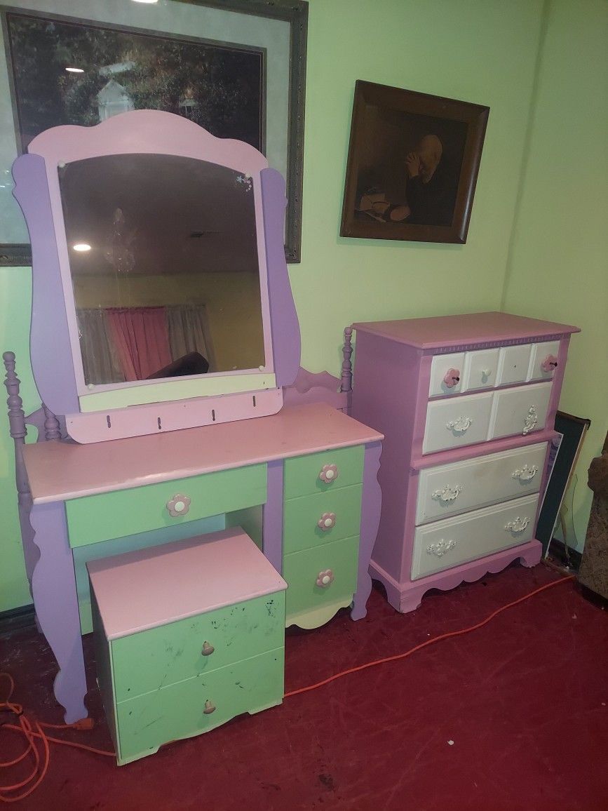 5 Piece Oak Bedroom Set Bed,desk With Mirror Seat,nightstand Excellent