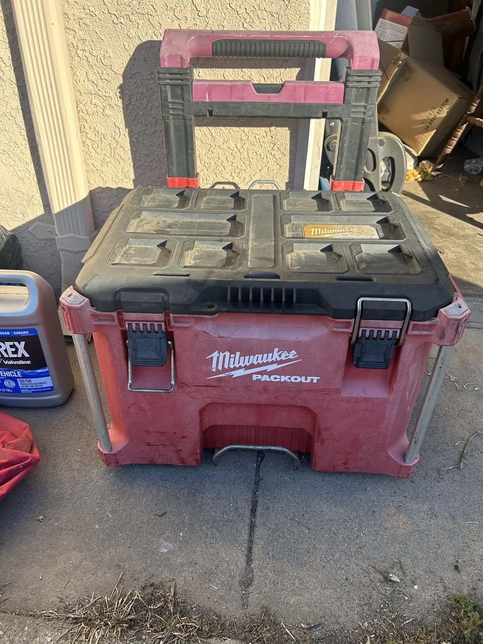 Milwaukee Packout Rolling Tool Box