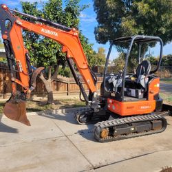 Kubota Mini Excavator KX033-4