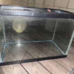  AQUATIC TANK 