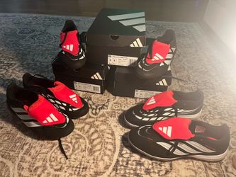 Adidas PREDATOR Cleats FG, AG, TF (size 8)