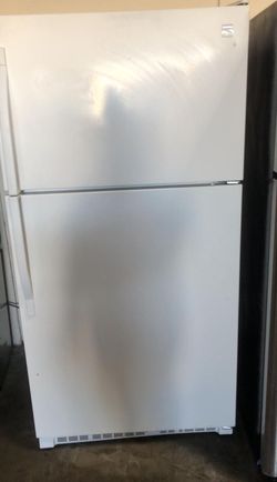 Kenmore Top Mount 27" Apartment Size White Refrigerator
