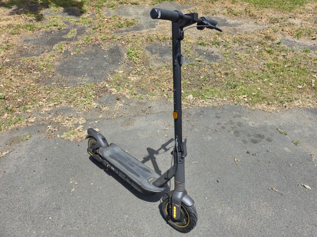 Segway Ninebot MAX G3! $900 Electric Scooter For $200?! (PLEASE READ)