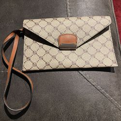 Wallets  galore make offer New-like new 