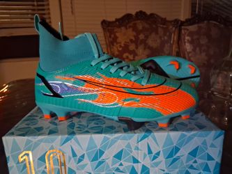 Soccer cleats