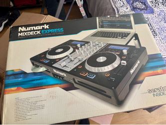 DJ Controller with Serato DJ software