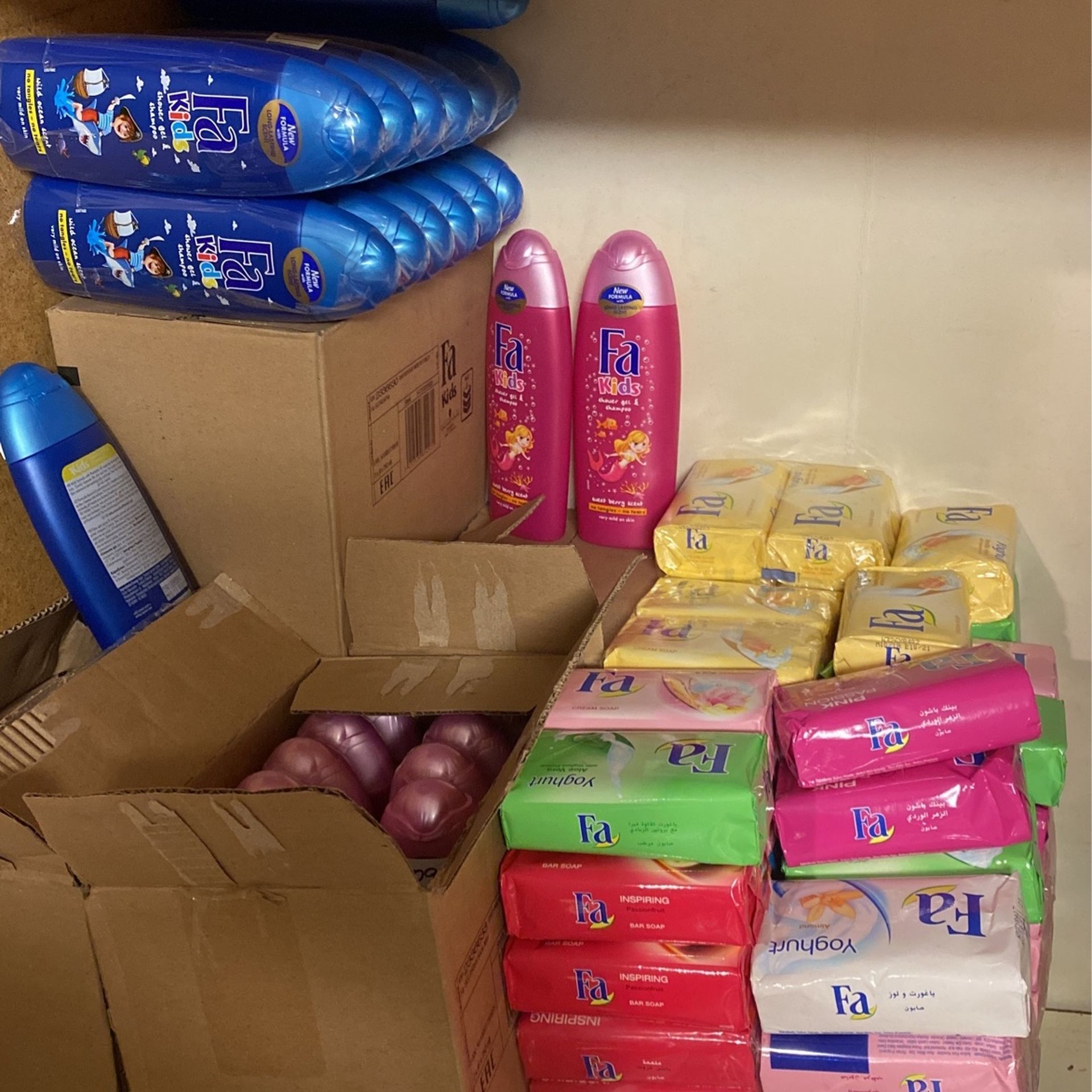 Shower Gel/Soaps/Deodorant/ Spray Bulk Sale