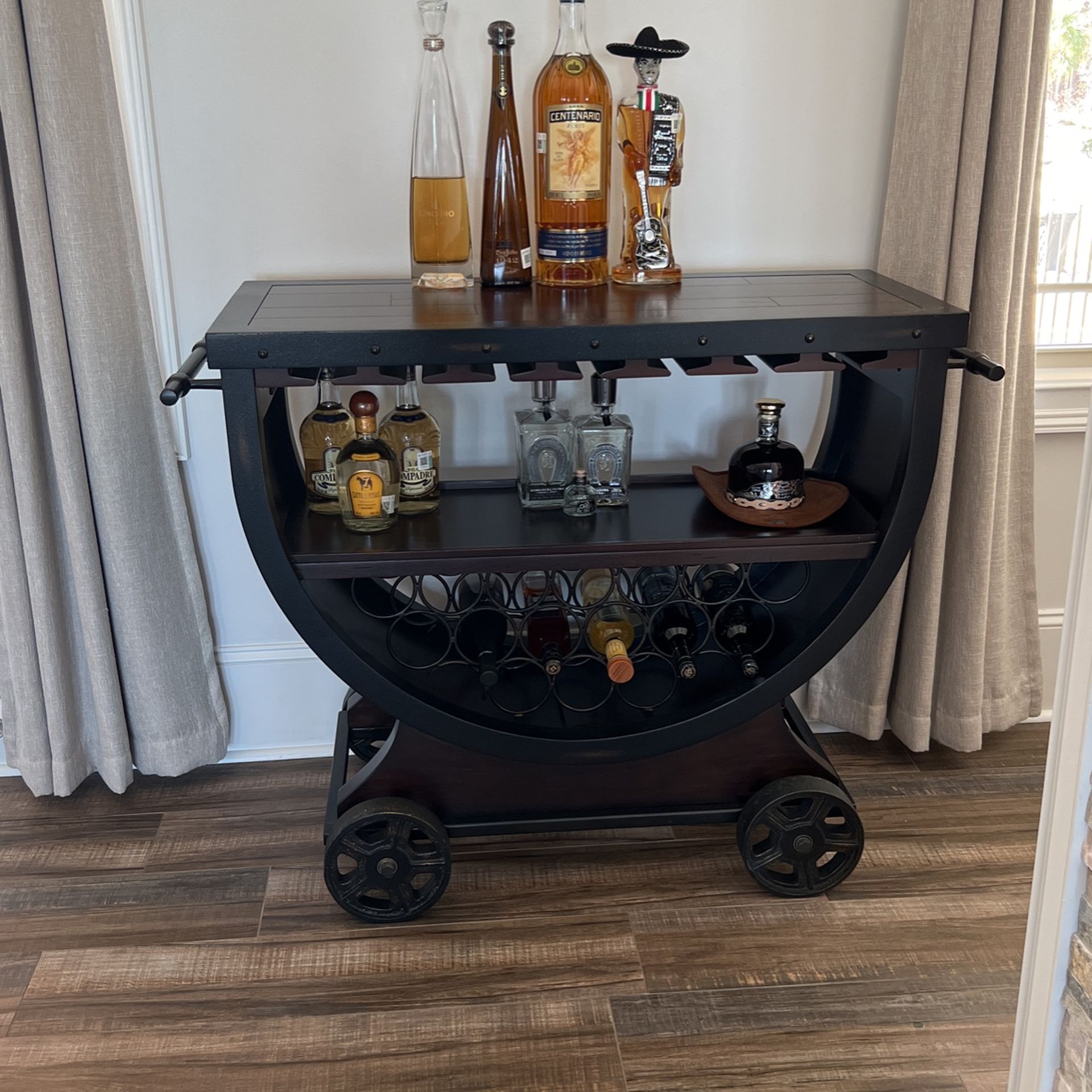 Bar Table Decor