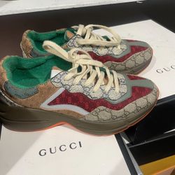 Gucci Sneakers