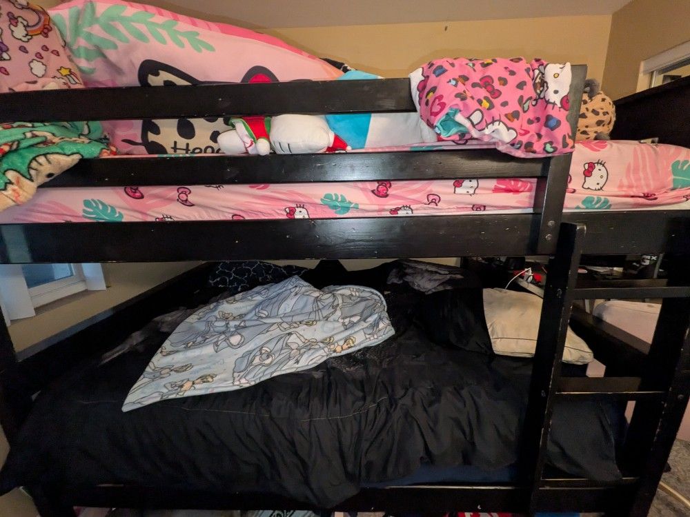 Bunk Beds. Twin Over Full