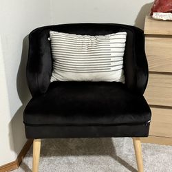 Black Velvet Armchair 
