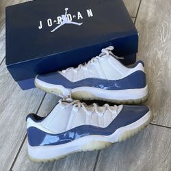 Jordan 11 Low Midnight Navy Size 11