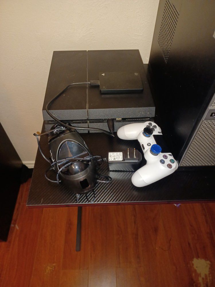 PS4, 1 Controller And Games