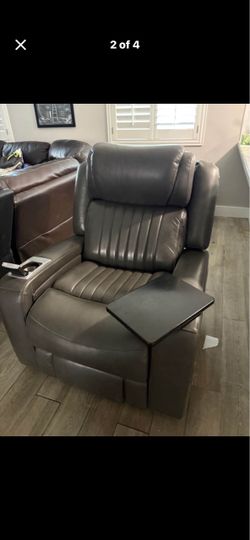 Beautiful elegant upscale luxury Italian Leather Power Chair All Electric Power
