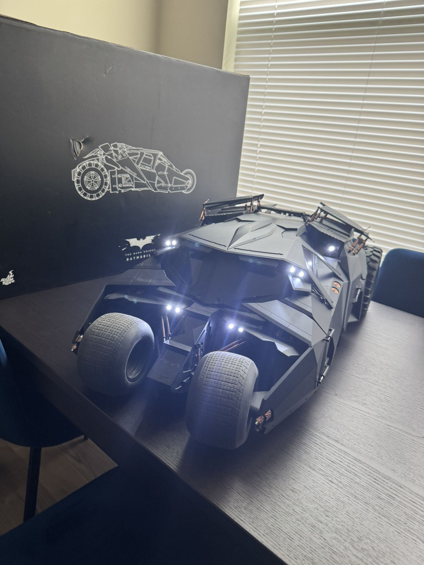 Hot Toys Batman Tumbler – 1/6 Scale – Complete with Box