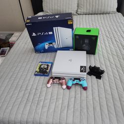 PS4 Pro White