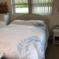 White Wicker Queen Bedroom Set