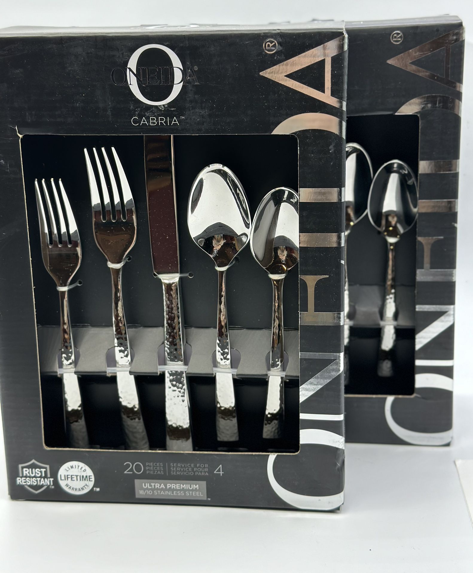 Oneida 18/10 Stainless Steel Cabria 20-Pc. Flatware 2 Set Service For 8