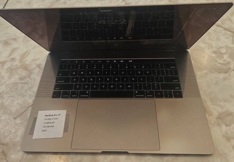 MacBook Pro 15" 2019