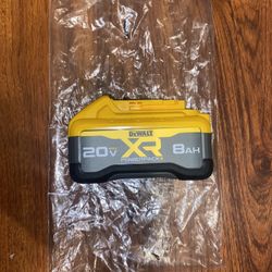 (1) Dewalt XR 8.0 Ah 20v Max PowerStack Battery (DCB2108)