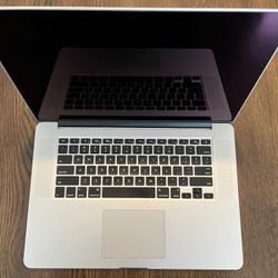 Apple MacBook Pro 15” with Retina 2.5GHz i7 / 2TB SDD / 16GB / macOS Sonoma 