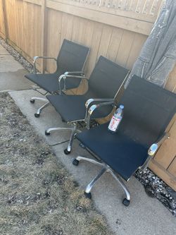 Office Chairs 