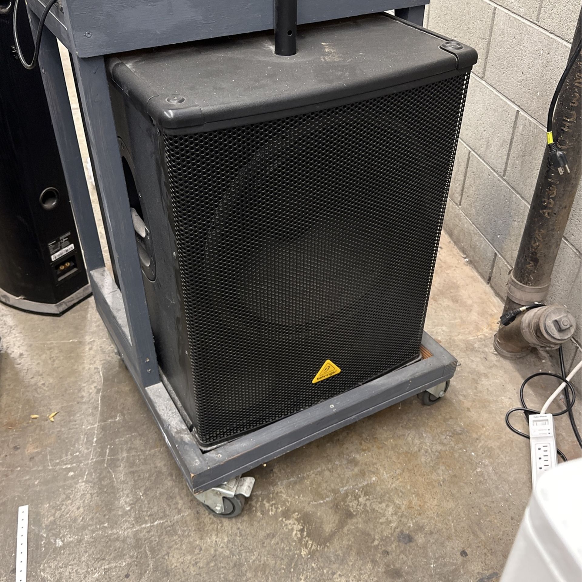 Behringer Eurolive B1800X Pro 18 Inch Subwoofer Passive