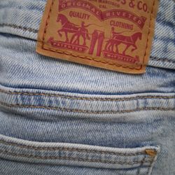 Women's Size 4 Levi's 