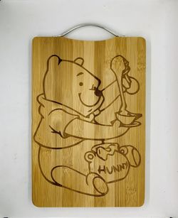 Pooh bear laser engraved bamboo high quality cuttingboard