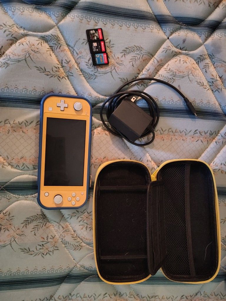 Nintendo Switch Lite Yellow