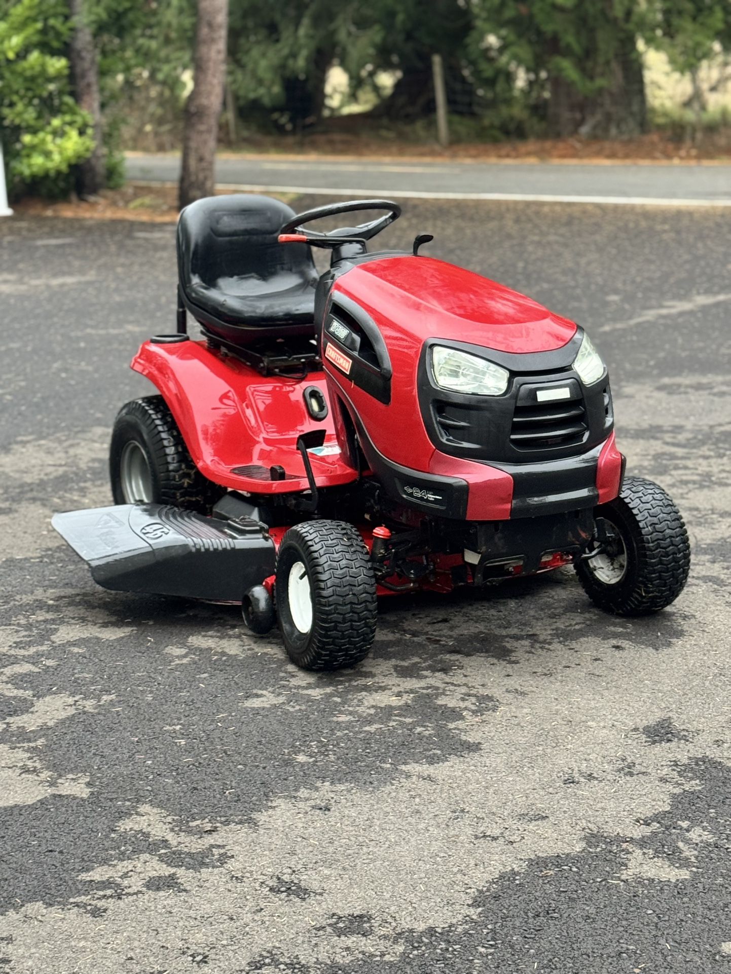 Craftsman LT4000 Riding Lawn Mower – Very Good Condition