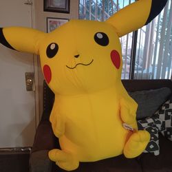 Giant Pikachu
