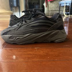 Yeezy 700 V2 “Vanta”