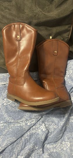 Girls boots