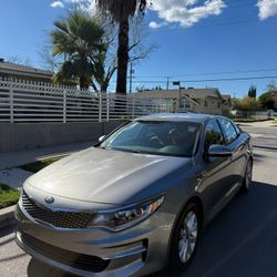 2018 KIA Optima