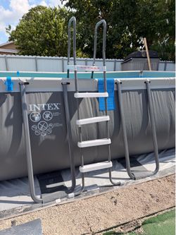 Brand new 6ft pool ladder