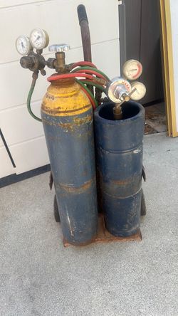 Welding tanks