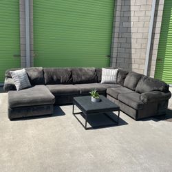 *Free Delivery* Gray Ashley Sectional Couch Sofa 