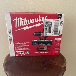 Milwaukee M18 - Compact Brushless 1/2 - Bundle