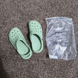 WOMEN'S SHOES Sz8-9 New