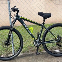Fuji Nevada Mountain Bike 