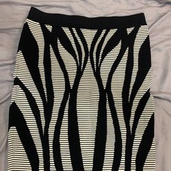 Bebe Skirt Knee Length Black And White