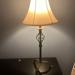 Modern Table Lamp – Works Great